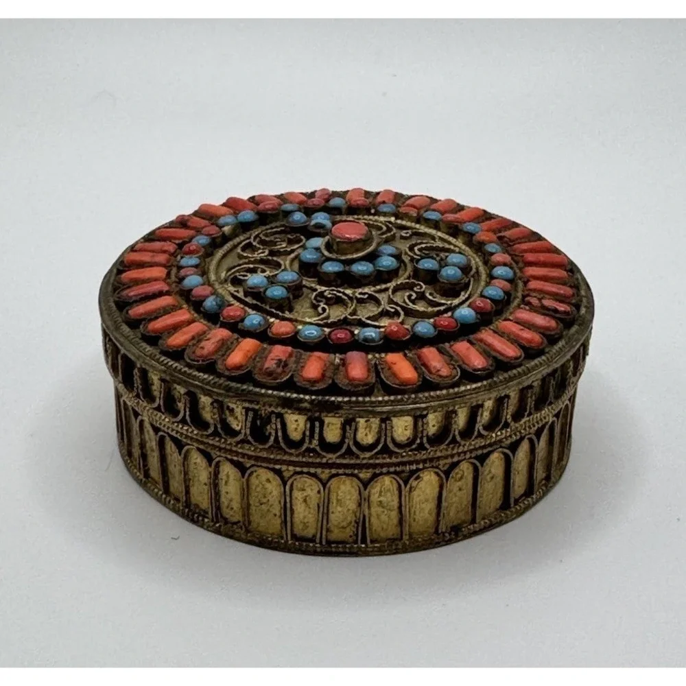 Vintage Round Brass Filigree Asian Indian Trinket Pill Snuff Box turquoise Red